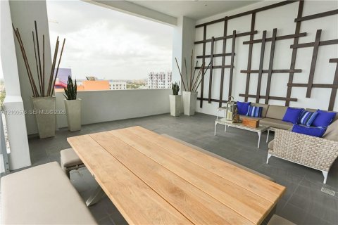 Apartment in Miami, Florida 2 bedrooms, 96.8 sq.m. № 2402384 - photo 6