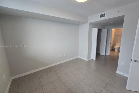 Apartment in Miami, Florida 2 bedrooms, 96.8 sq.m. № 2402384 - photo 17