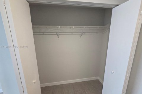 Apartment in Miami, Florida 2 bedrooms, 96.8 sq.m. № 2402384 - photo 19
