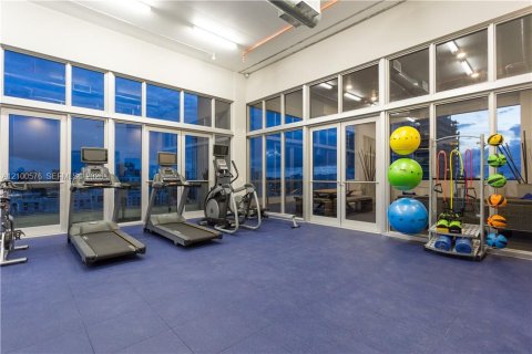 Apartment in Miami, Florida 2 bedrooms, 96.8 sq.m. № 2402384 - photo 4