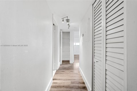 Copropriété à louer à Doral, Floride: 2 chambres, 93.46 m2 № 1891913 - photo 10