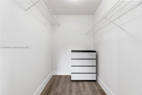 Copropriété à louer à Doral, Floride: 2 chambres, 93.46 m2 № 1891913 - photo 14