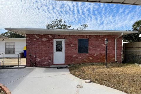 Villa ou maison à vendre à Edgewater, Floride: 4 chambres, 220.18 m2 № 2226447 - photo 6
