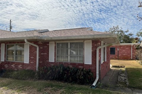 Villa ou maison à vendre à Edgewater, Floride: 4 chambres, 220.18 m2 № 2226447 - photo 2