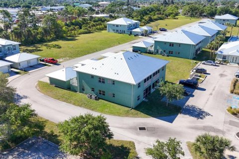 Commercial property in North Port, Florida 84 bedrooms, 3914.9 sq.m. № 1090870 - photo 5