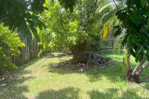 Casa en alquiler en Miami, Florida, 3 dormitorios, 152.92 m2 № 1178230 - foto 1