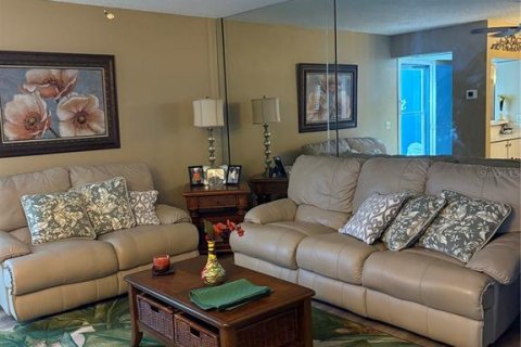 Condominio en venta en Madeira Beach, Florida, 1 dormitorio, 61.78 m2 № 1900828 - foto 2