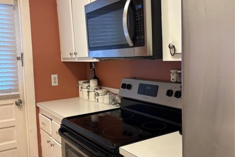 Condominio en venta en Madeira Beach, Florida, 1 dormitorio, 61.78 m2 № 1900828 - foto 10