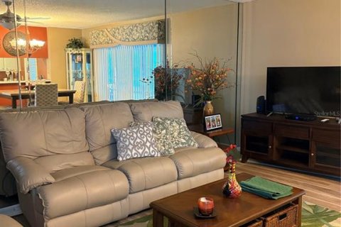Condominio en venta en Madeira Beach, Florida, 1 dormitorio, 61.78 m2 № 1900828 - foto 3
