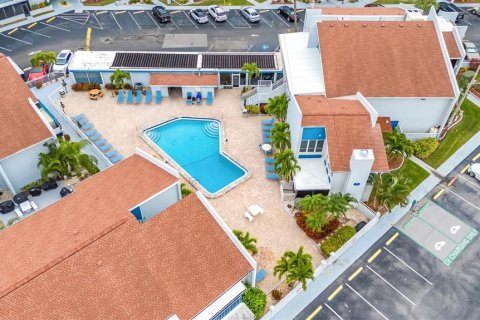 Condominio en venta en Madeira Beach, Florida, 1 dormitorio, 61.78 m2 № 1900828 - foto 21