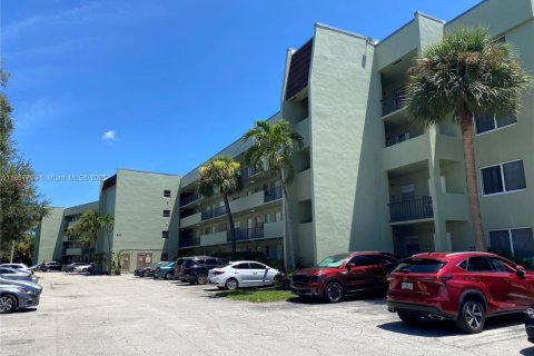 Condo in West Palm Beach, Florida, 1 bedroom  № 1881895 - photo 1