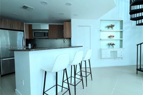 Condominio en venta en Miami, Florida, 1 dormitorio, 82.78 m2 № 1860369 - foto 19