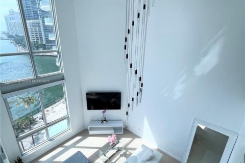 Condominio en venta en Miami, Florida, 1 dormitorio, 82.78 m2 № 1860369 - foto 12