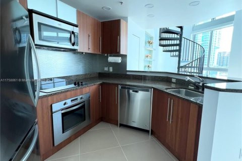 Condominio en venta en Miami, Florida, 1 dormitorio, 82.78 m2 № 1860369 - foto 17