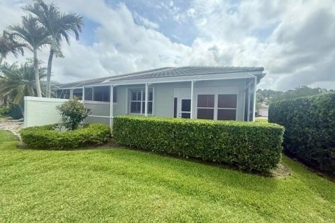 Townhouse in Stuart, Florida 3 bedrooms, 153.94 sq.m. № 2086786 - photo 3