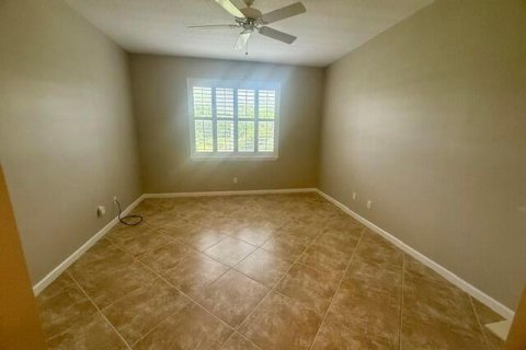 Townhouse in Stuart, Florida 3 bedrooms, 153.94 sq.m. № 2086786 - photo 11