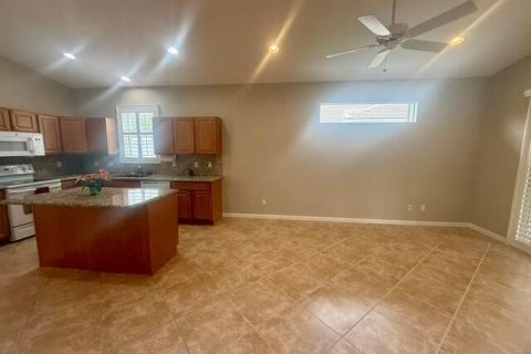 Townhouse in Stuart, Florida 3 bedrooms, 153.94 sq.m. № 2086786 - photo 8