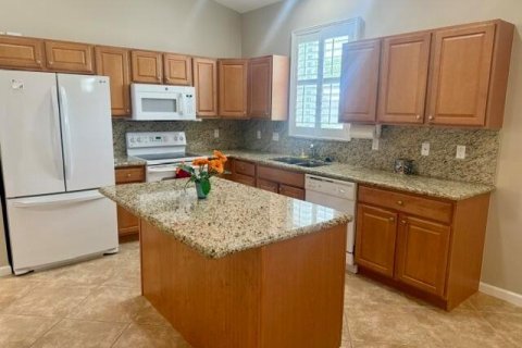 Townhouse in Stuart, Florida 3 bedrooms, 153.94 sq.m. № 2086786 - photo 7