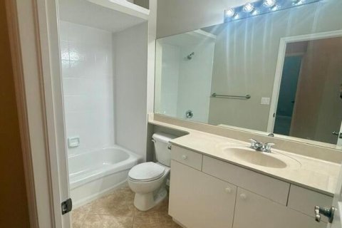 Townhouse in Stuart, Florida 3 bedrooms, 153.94 sq.m. № 2086786 - photo 15
