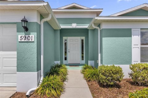 House in Leesburg, Florida 3 bedrooms, 183.76 sq.m. № 2149482 - photo 8