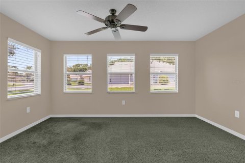 House in Leesburg, Florida 3 bedrooms, 183.76 sq.m. № 2149482 - photo 12