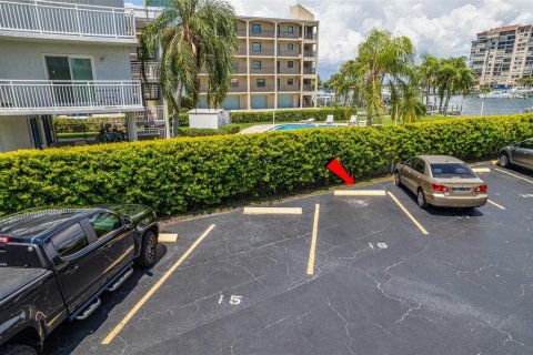 Condominio en alquiler en Treasure Island, Florida, 1 dormitorio, 53.88 m2 № 1816934 - foto 5