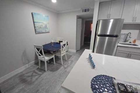 Condominio en alquiler en Treasure Island, Florida, 1 dormitorio, 53.88 m2 № 1816934 - foto 16