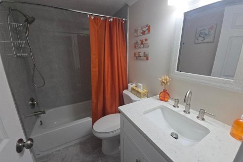 Condominio en alquiler en Treasure Island, Florida, 1 dormitorio, 53.88 m2 № 1816934 - foto 10