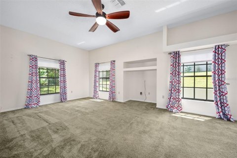 House in Deltona, Florida 4 bedrooms, 216.46 sq.m. № 2220295 - photo 12