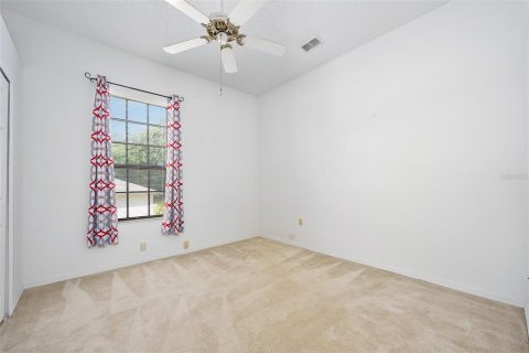 House in Deltona, Florida 4 bedrooms, 216.46 sq.m. № 2220295 - photo 22