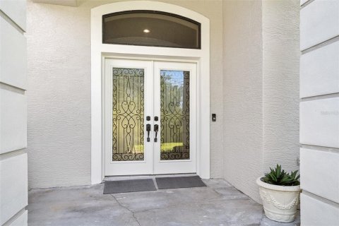 House in Deltona, Florida 4 bedrooms, 216.46 sq.m. № 2220295 - photo 2