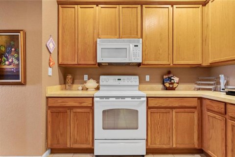 Купить кондоминиум в Киссимми, Флорида 6 комнат, 133.13м2, № 2308304 - фото 10