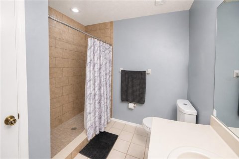 Townhouse in Brandon, Florida 3 bedrooms, 129.51 sq.m. № 2230747 - photo 18
