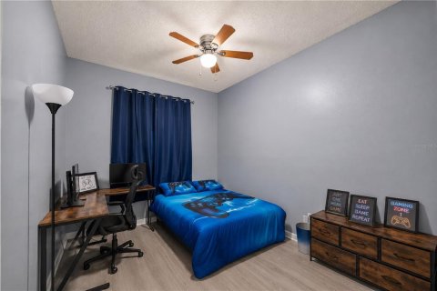 Townhouse in Brandon, Florida 3 bedrooms, 129.51 sq.m. № 2230747 - photo 12