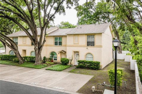 Townhouse in Brandon, Florida 3 bedrooms, 129.51 sq.m. № 2230747 - photo 29