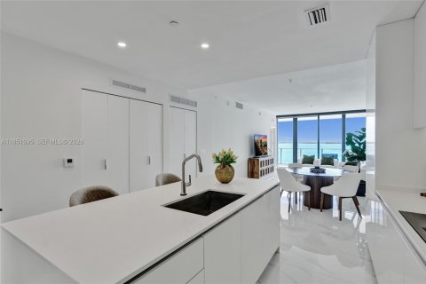 Купить кондоминиум в Майами, Флорида 2 спальни, 165.64м2, № 2056825 - фото 7