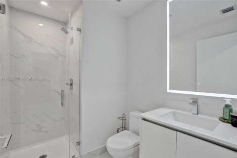 Купить кондоминиум в Майами, Флорида 2 спальни, 165.64м2, № 2056825 - фото 17