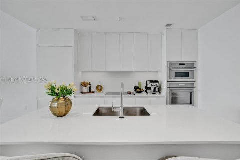 Купить кондоминиум в Майами, Флорида 2 спальни, 165.64м2, № 2056825 - фото 6