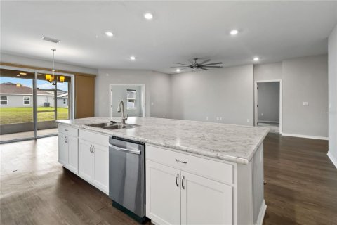 House in Haines City, Florida 4 bedrooms, 188.78 sq.m. № 1878222 - photo 16