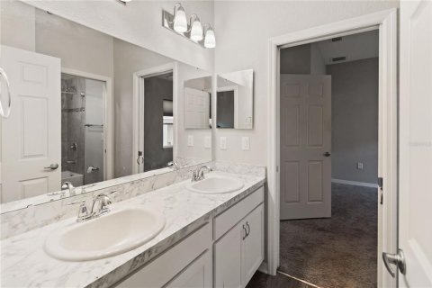 House in Haines City, Florida 4 bedrooms, 188.78 sq.m. № 1878222 - photo 30