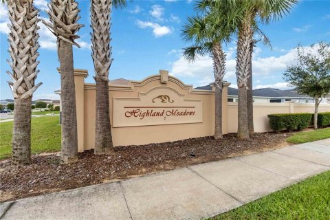 House in Haines City, Florida 4 bedrooms, 188.78 sq.m. № 1878222 - photo 4
