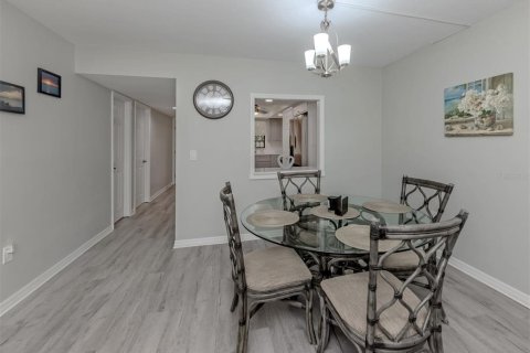 Купить кондоминиум в Энглвуд, Флорида 5 комнат, 99.03м2, № 2100292 - фото 14