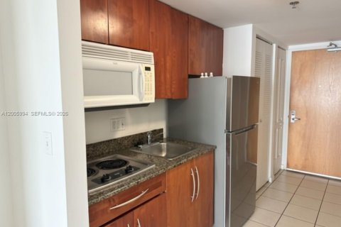 Condo in Miami, Florida № 2070851 - photo 3