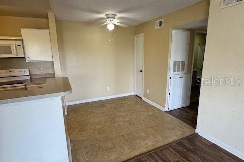Condo in Orlando, Florida, 2 bedrooms  № 1379751 - photo 3