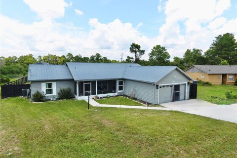 House in Deltona, Florida 3 bedrooms, 151.24 sq.m. № 2259428