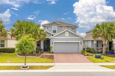 House in Davenport, Florida 4 bedrooms, 247.21 sq.m. № 2233473