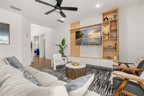 Casa en venta en Davenport, Florida, 4 dormitorios, 247.21 m2 № 2233473 - foto 14