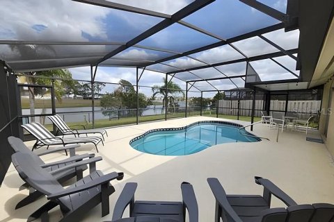 House in Kissimmee, Florida 3 bedrooms, 130.99 sq.m. № 2330298 - photo 11