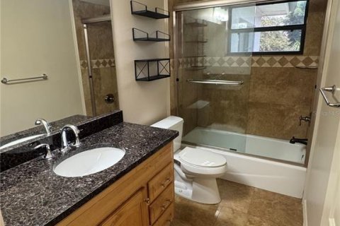 House in Sarasota, Florida 3 bedrooms, 126.72 sq.m. № 1881184 - photo 8