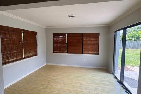 House in Sarasota, Florida 3 bedrooms, 126.72 sq.m. № 1881184 - photo 6